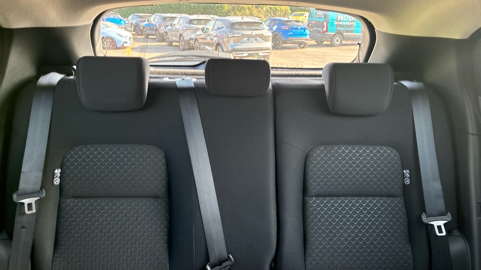 Nissan Juke 1.0 DiG-T Acenta Premium 5dr Petrol Hatchback - Image 15
