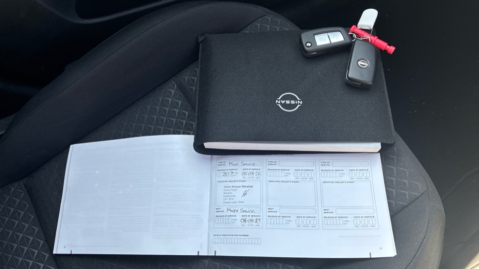 Nissan Juke 1.0 DiG-T Acenta Premium 5dr Petrol Hatchback - Image 19