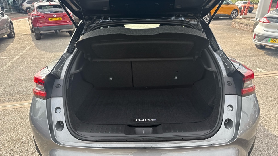 Nissan Juke 1.6 Hybrid Premiere Edition 5dr Auto Hybrid Hatchback - Image 4