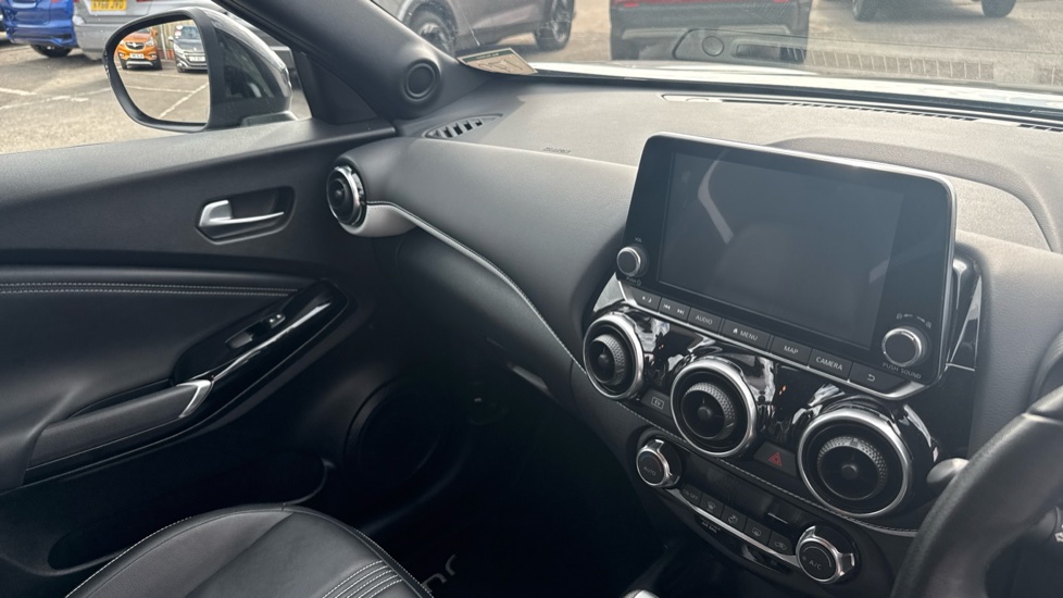 Nissan Juke 1.6 Hybrid Premiere Edition 5dr Auto Hybrid Hatchback - Image 14