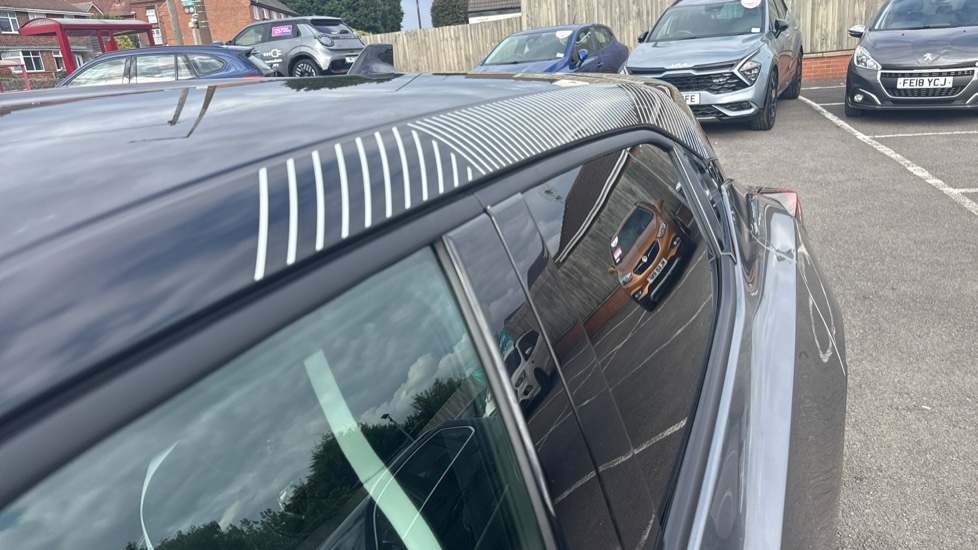 Nissan Juke 1.6 Hybrid Premiere Edition 5dr Auto Hybrid Hatchback - Image 29