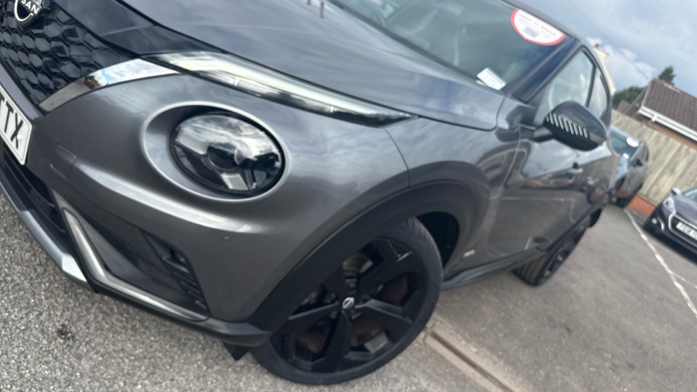 Nissan Juke 1.6 Hybrid Premiere Edition 5dr Auto Hybrid Hatchback - Image 31