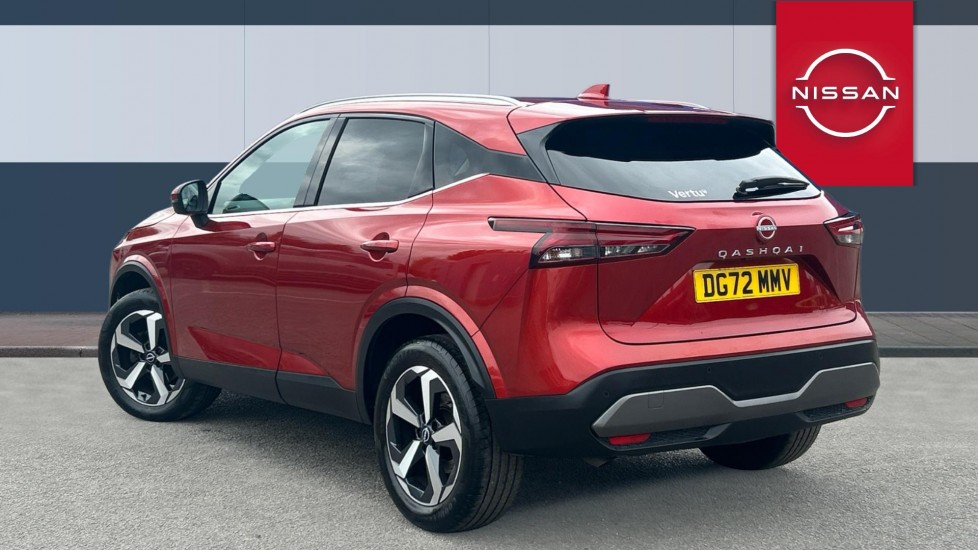 Nissan Qashqai 1.3 DiG-T MH N-Connecta 5dr Petrol Hatchback - Image 2