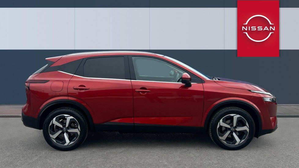 Nissan Qashqai 1.3 DiG-T MH N-Connecta 5dr Petrol Hatchback - Image 5