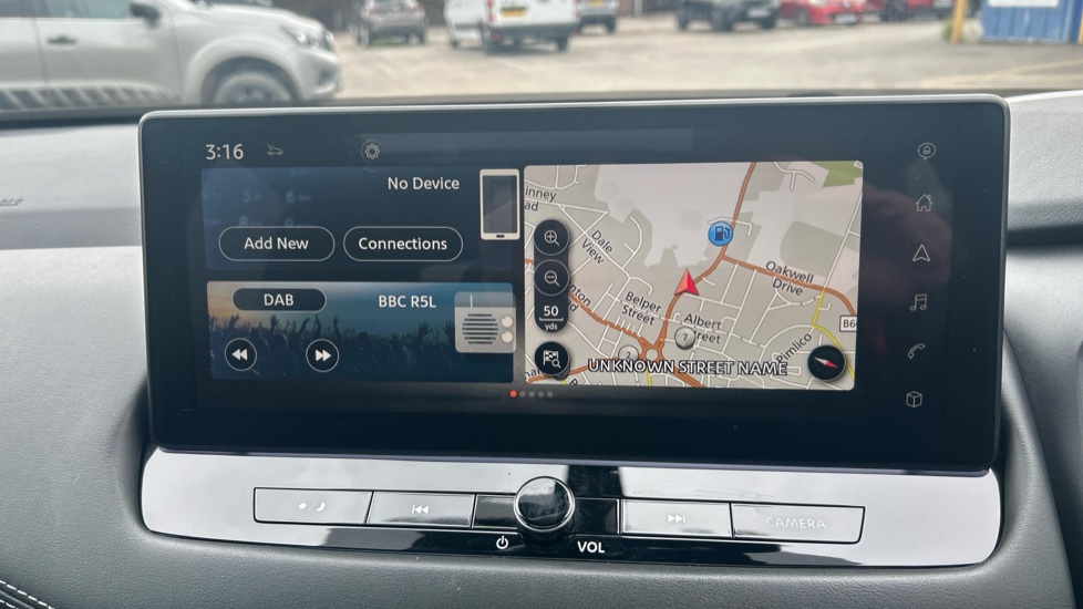Nissan Qashqai 1.3 DiG-T MH N-Connecta 5dr Petrol Hatchback - Image 12
