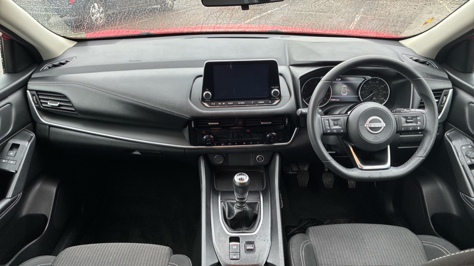 Nissan Qashqai 1.3 DiG-T MH Acenta Premium 5dr Petrol Hatchback - Image 10