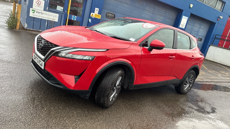 Nissan Qashqai 1.3 DiG-T MH Acenta Premium 5dr Petrol Hatchback - Image 25