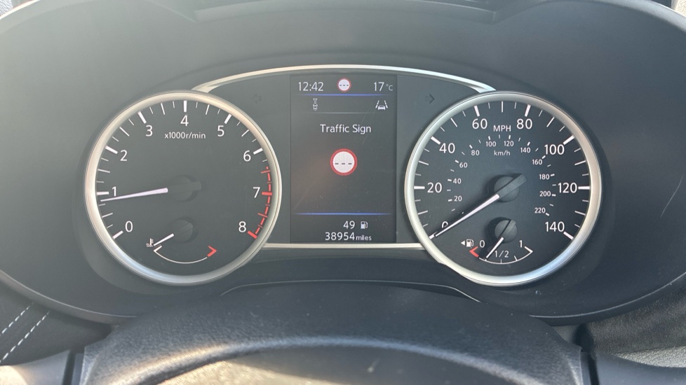 Nissan Micra 1.0 DIG-T 117 N-Sport 5dr Petrol Hatchback - Image 25