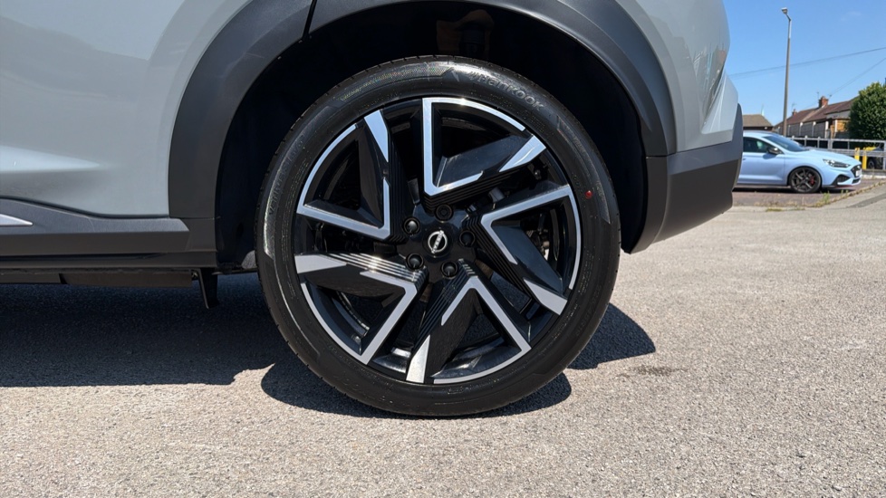 Nissan Juke 1.6 Hybrid Tekna+ 5dr Auto Hybrid Hatchback - Image 7