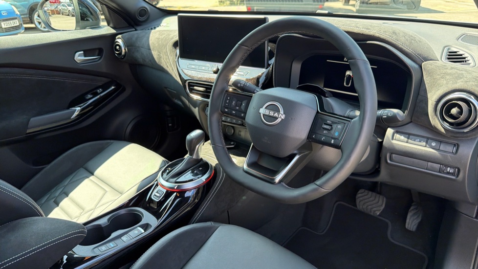 Nissan Juke 1.6 Hybrid Tekna+ 5dr Auto Hybrid Hatchback - Image 11