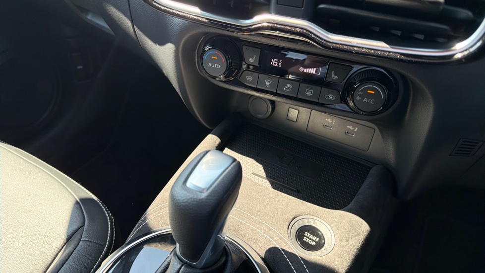Nissan Juke 1.6 Hybrid Tekna+ 5dr Auto Hybrid Hatchback - Image 20