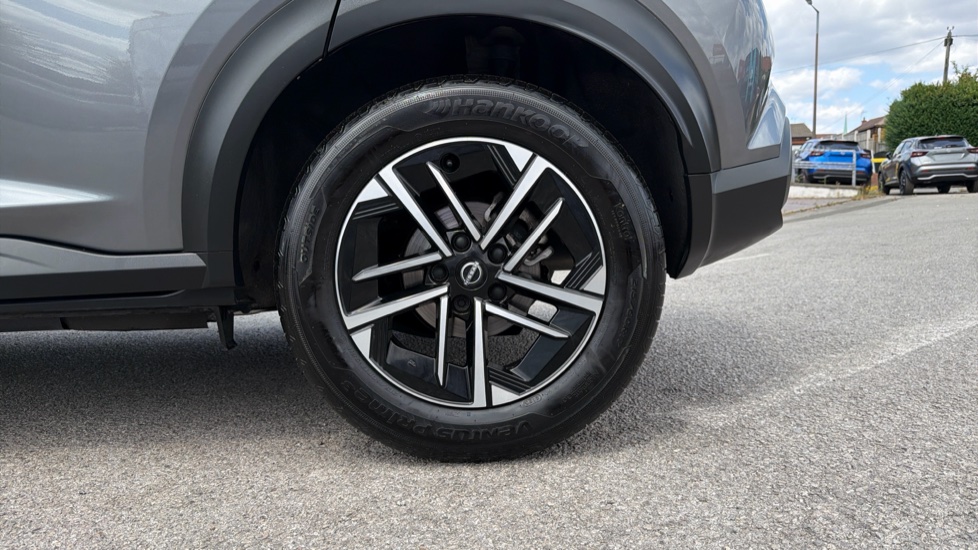 Nissan Juke 1.0 DiG-T N-Connecta 5dr Petrol Hatchback - Image 7
