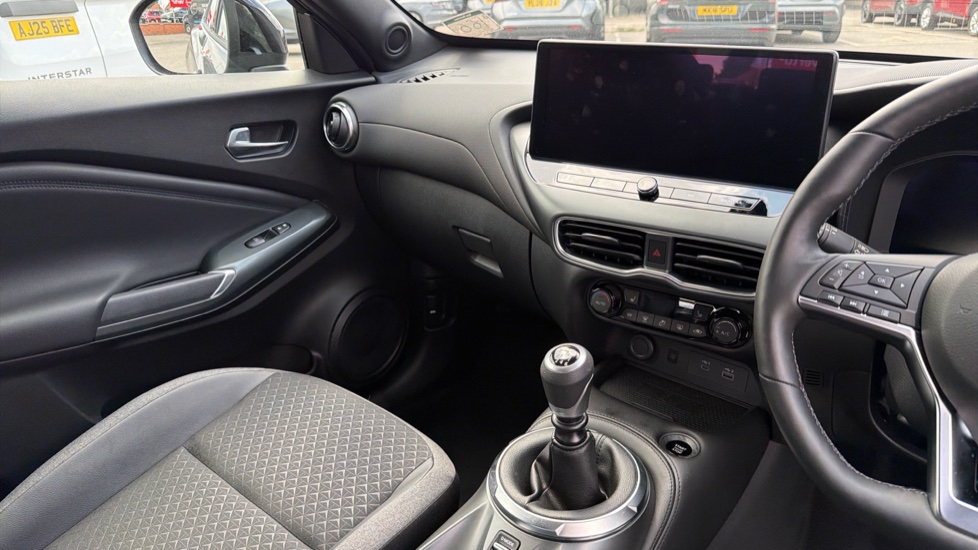 Nissan Juke 1.0 DiG-T N-Connecta 5dr Petrol Hatchback - Image 14