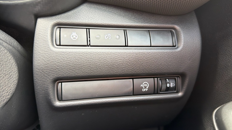 Nissan Juke 1.0 DiG-T N-Connecta 5dr Petrol Hatchback - Image 26