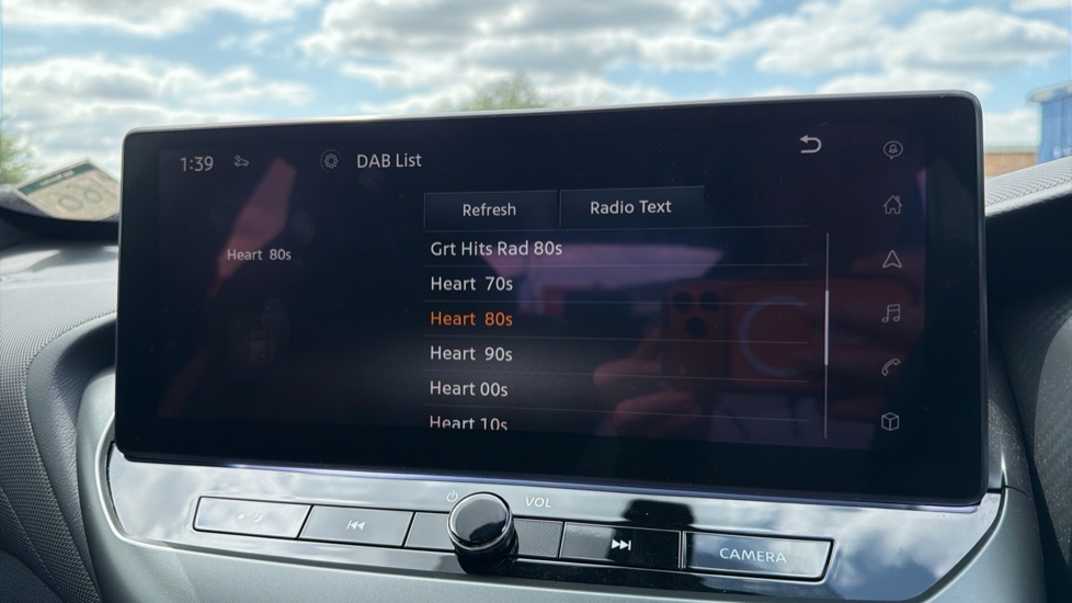 Nissan Juke 1.0 DiG-T N-Connecta 5dr Petrol Hatchback - Image 27