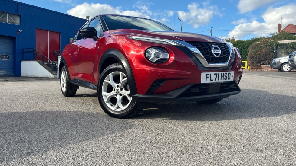 Nissan Juke 1.0 DiG-T 114 N-Connecta 5dr DCT Petrol Hatchback - Image 30