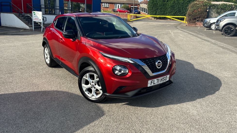 Nissan Juke 1.0 DiG-T 114 N-Connecta 5dr DCT Petrol Hatchback - Image 31