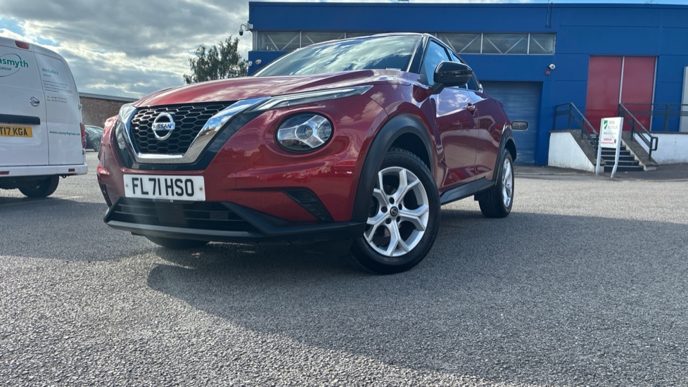 Nissan Juke 1.0 DiG-T 114 N-Connecta 5dr DCT Petrol Hatchback - Image 34