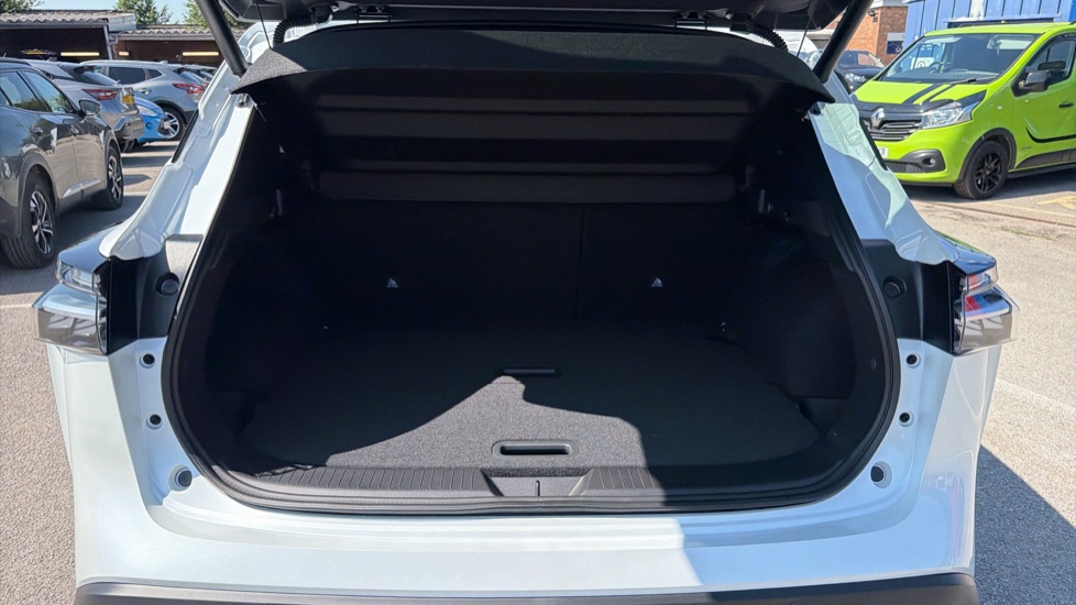 Nissan Qashqai 1.5 E-Power 205 Tekna 5dr Auto Hybrid Hatchback - Image 4