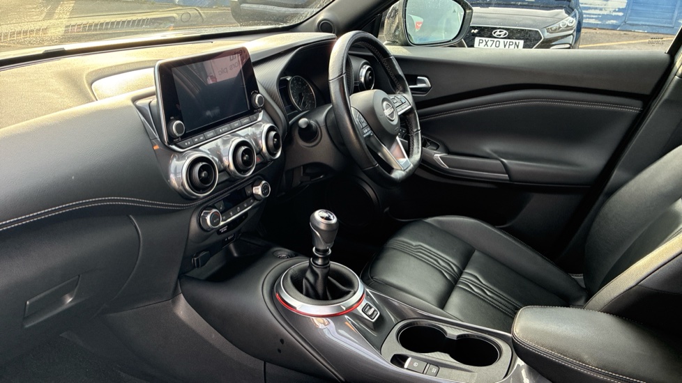 Nissan Juke 1.0 DiG-T 114 Tekna 5dr Petrol Hatchback - Image 9