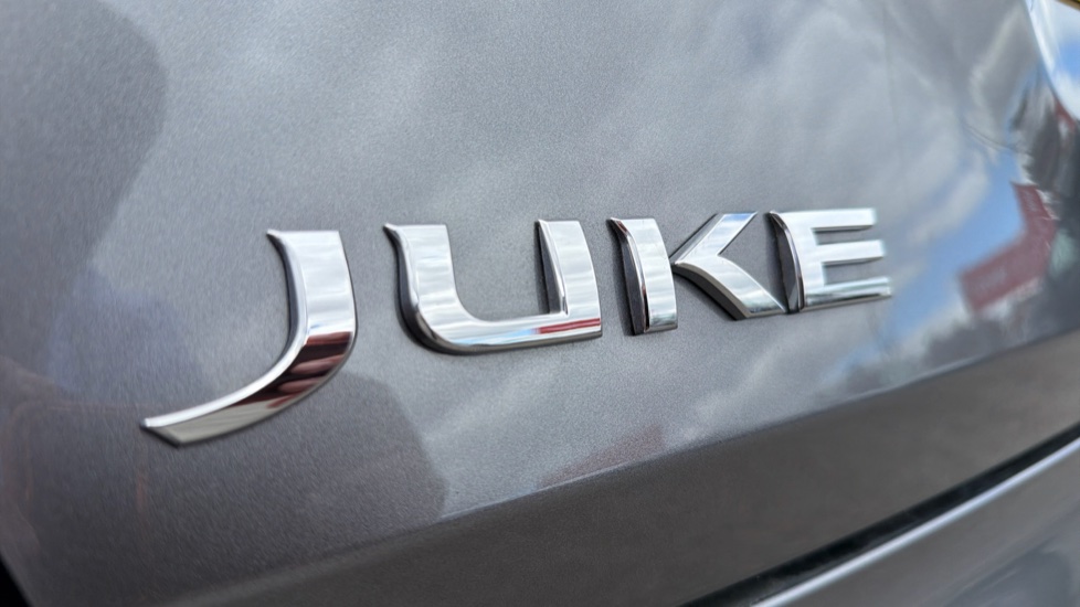 Nissan Juke 1.0 DiG-T Tekna 5dr Petrol Hatchback - Image 26