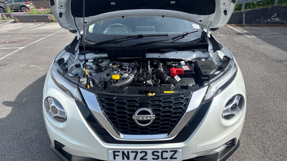 Nissan Juke 1.0 DiG-T 114 Acenta 5dr DCT Petrol Hatchback - Image 8