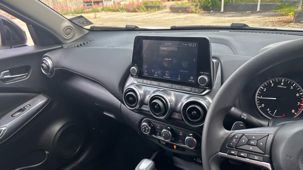 Nissan Juke 1.0 DiG-T 114 Acenta 5dr DCT Petrol Hatchback - Image 14