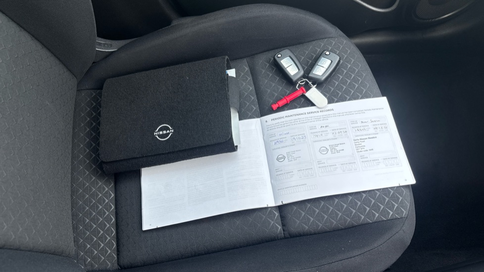 Nissan Juke 1.0 DiG-T 114 Acenta 5dr DCT Petrol Hatchback - Image 19