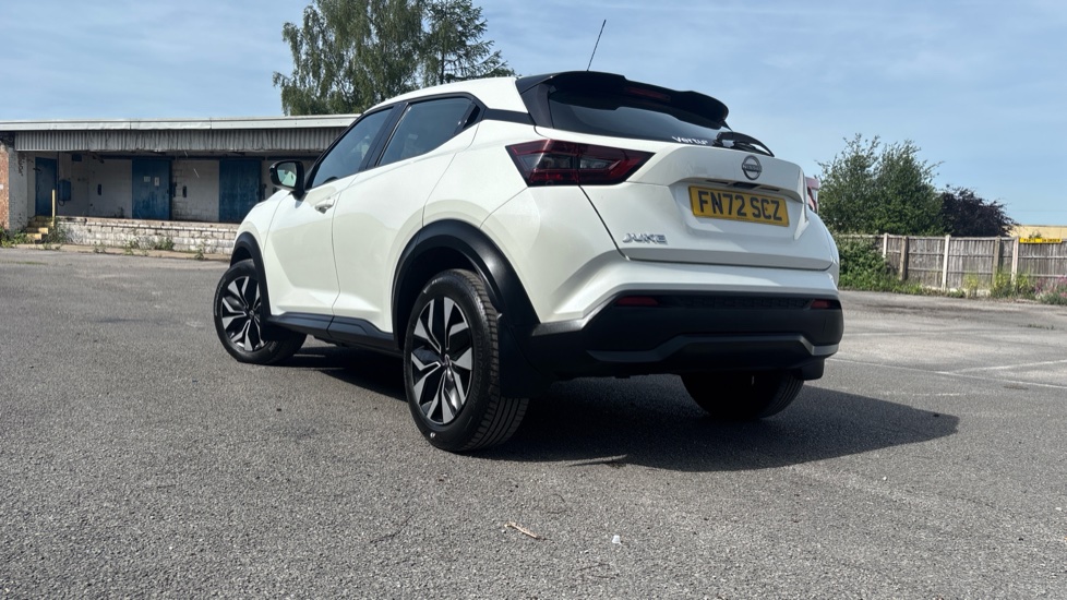 Nissan Juke 1.0 DiG-T 114 Acenta 5dr DCT Petrol Hatchback - Image 24