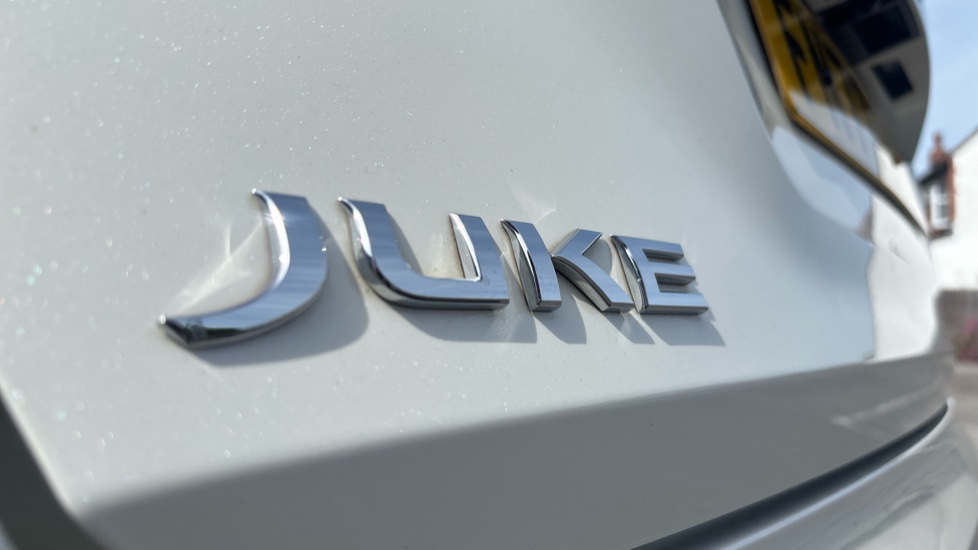 Nissan Juke 1.0 DiG-T 114 Acenta 5dr DCT Petrol Hatchback - Image 26