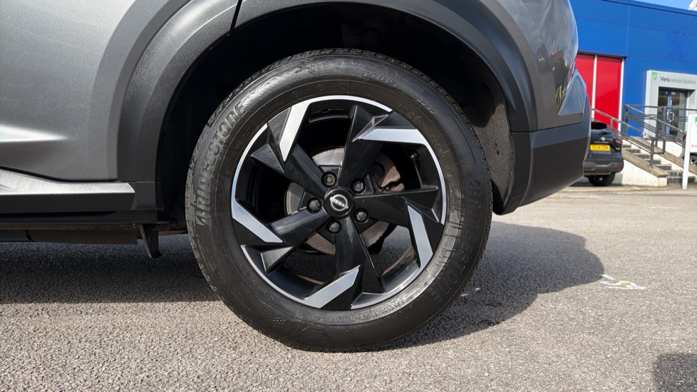 Nissan Juke 1.0 DiG-T 114 N-Connecta 5dr Petrol Hatchback - Image 7