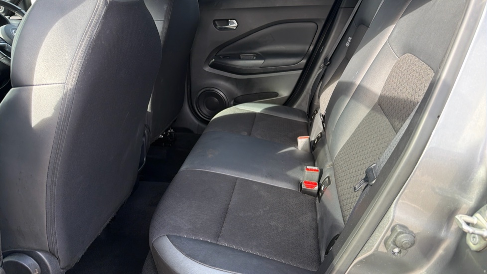 Nissan Juke 1.0 DiG-T 114 N-Connecta 5dr Petrol Hatchback - Image 16