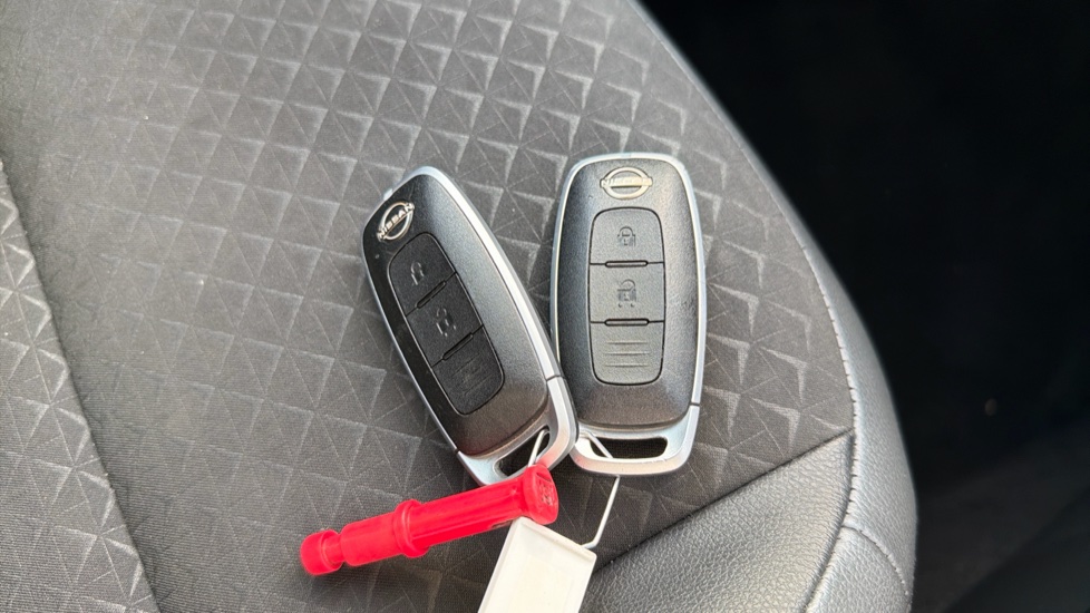 Nissan Juke 1.0 DiG-T 114 N-Connecta 5dr Petrol Hatchback - Image 20
