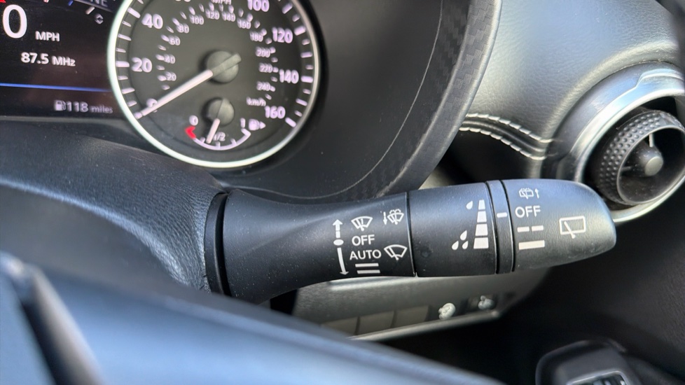 Nissan Juke 1.0 DiG-T 114 N-Connecta 5dr Petrol Hatchback - Image 29