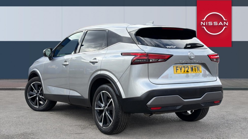 Nissan Qashqai 1.3 DiG-T MH Tekna 5dr Petrol Hatchback - Image 2