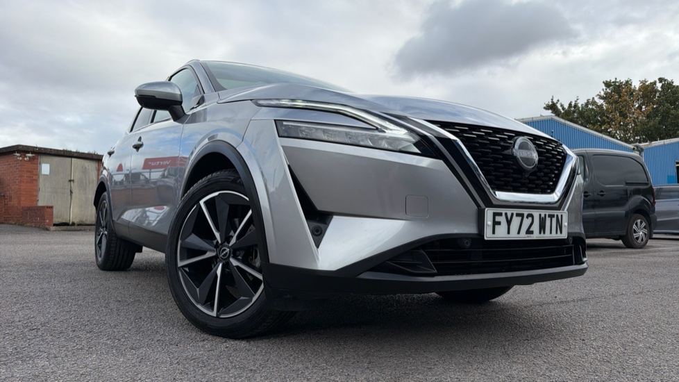 Nissan Qashqai 1.3 DiG-T MH Tekna 5dr Petrol Hatchback - Image 21