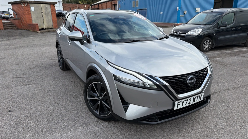 Nissan Qashqai 1.3 DiG-T MH Tekna 5dr Petrol Hatchback - Image 22