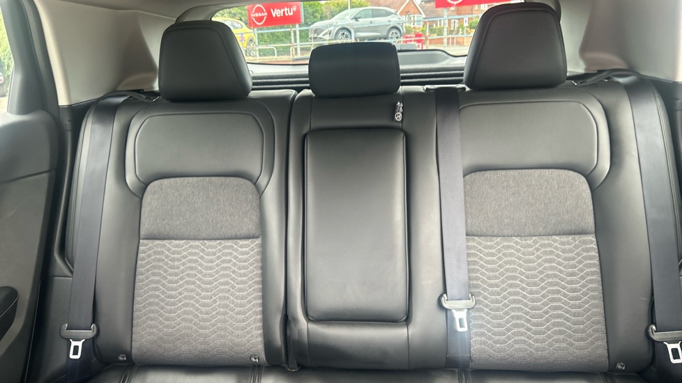 Nissan ARIYA 160kW Advance 63kWh 22kWCh 5dr Auto Electric Hatchback - Image 15
