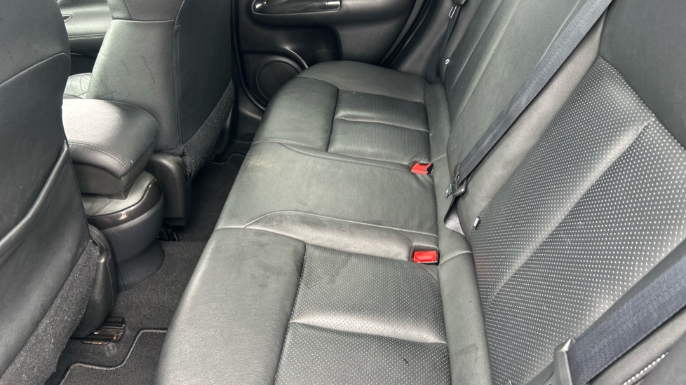 Nissan Juke 1.6 [112] Tekna 5dr CVT [Bose] Petrol Hatchback - Image 16