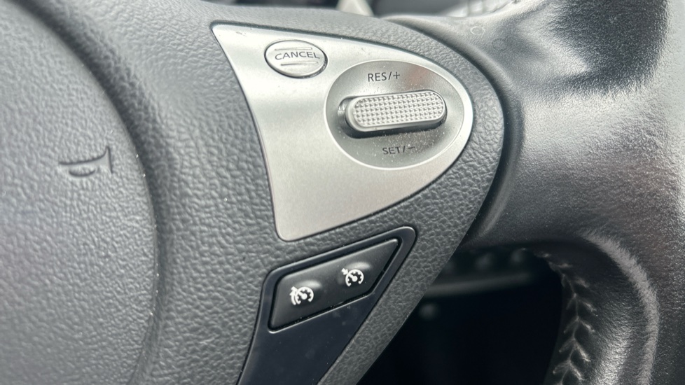 Nissan Juke 1.6 [112] Tekna 5dr CVT [Bose] Petrol Hatchback - Image 24