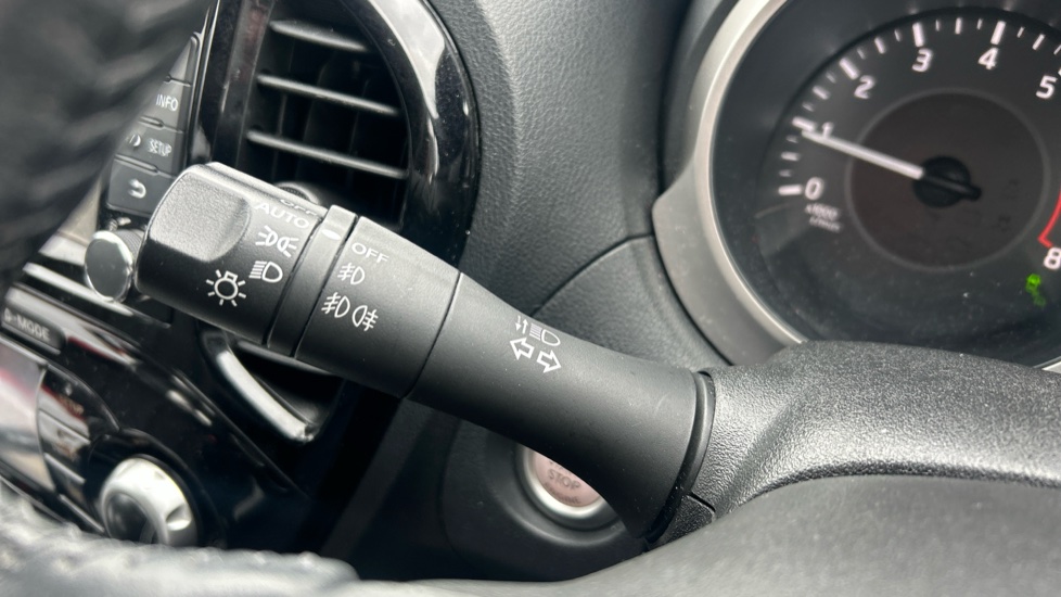 Nissan Juke 1.6 [112] Tekna 5dr CVT [Bose] Petrol Hatchback - Image 26