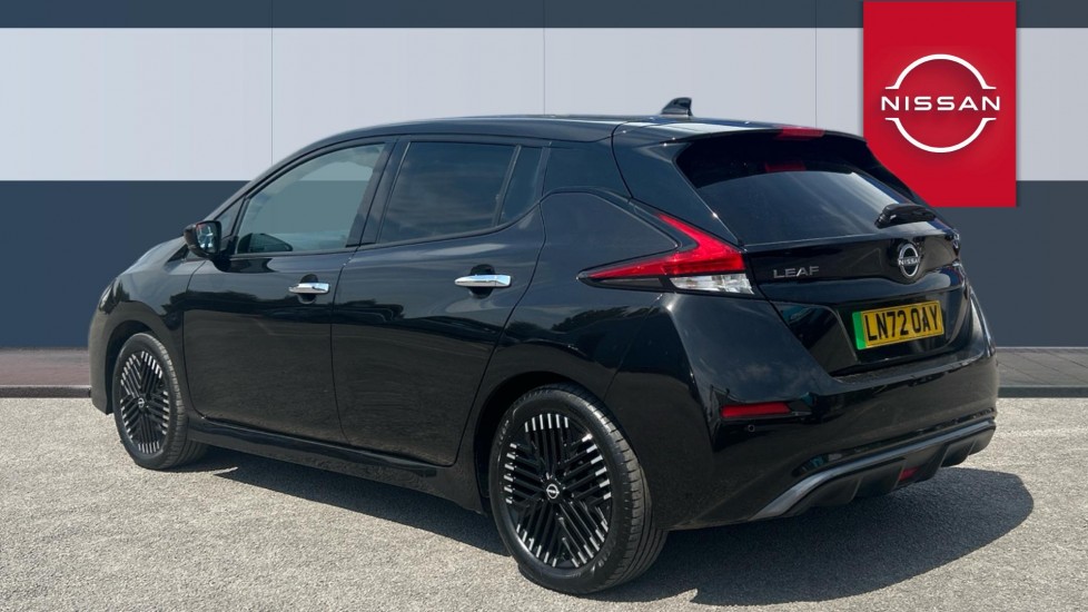 Nissan LEAF 110kW Tekna 39kWh 5dr Auto Electric Hatchback - Image 2