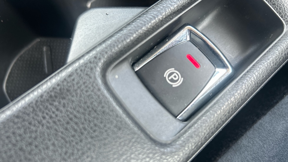 Nissan LEAF 110kW Tekna 39kWh 5dr Auto Electric Hatchback - Image 25