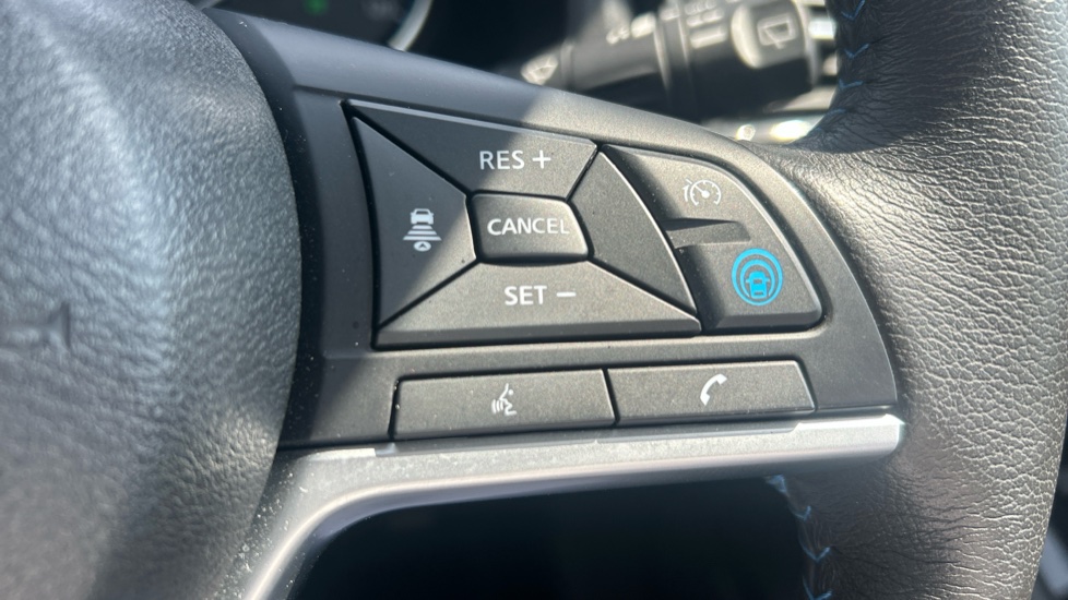 Nissan LEAF 110kW Tekna 39kWh 5dr Auto Electric Hatchback - Image 26