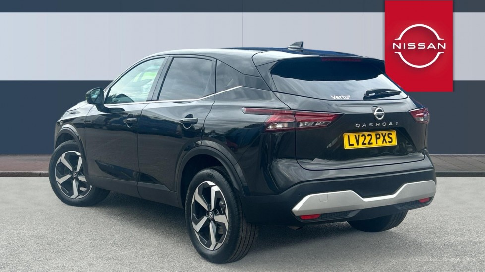 Nissan Qashqai 1.3 DiG-T MH N-Connecta 5dr Petrol Hatchback - Image 2