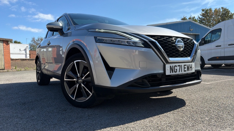 Nissan Qashqai 1.3 DiG-T MH 158 Tekna 5dr Xtronic Petrol Hatchback - Image 23