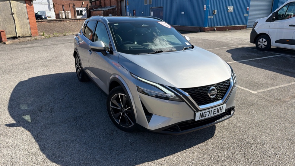 Nissan Qashqai 1.3 DiG-T MH 158 Tekna 5dr Xtronic Petrol Hatchback - Image 24