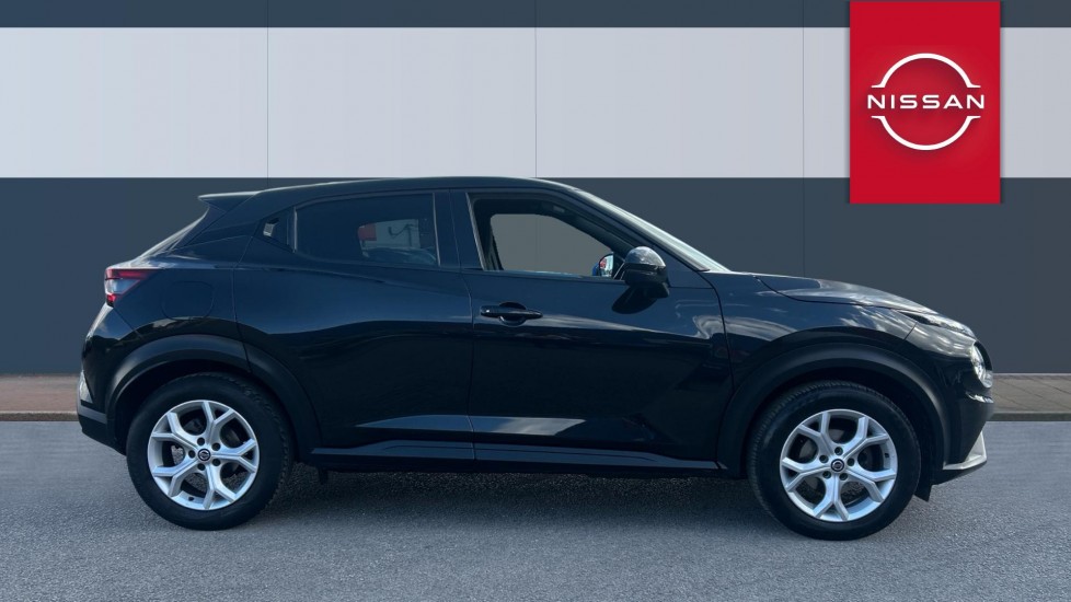 Nissan Juke 1.0 DiG-T N-Connecta 5dr Petrol Hatchback - Image 5