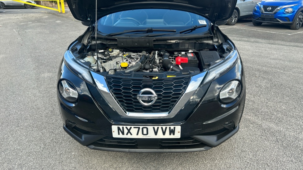 Nissan Juke 1.0 DiG-T N-Connecta 5dr Petrol Hatchback - Image 8