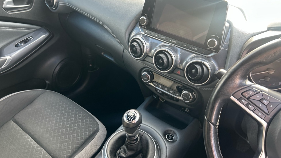 Nissan Juke 1.0 DiG-T N-Connecta 5dr Petrol Hatchback - Image 14